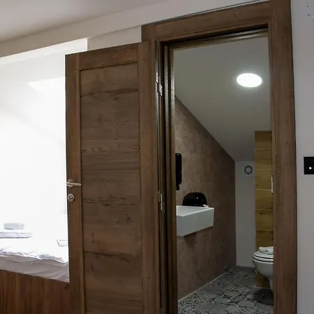 Elevenrooms